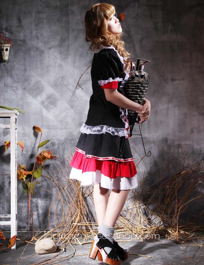 Red And Black Square-collar Short Sleeves Cotton Gothic Lolita Dress With Tiers