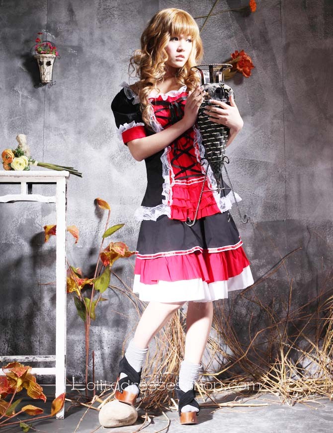 Red And Black Square-collar Short Sleeves Cotton Gothic Lolita Dress With Tiers