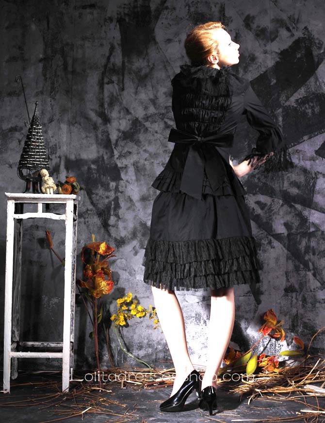 Gothic Black Scoop Half Sleeve Knee-length Lolita Dress With Lace Ruffles