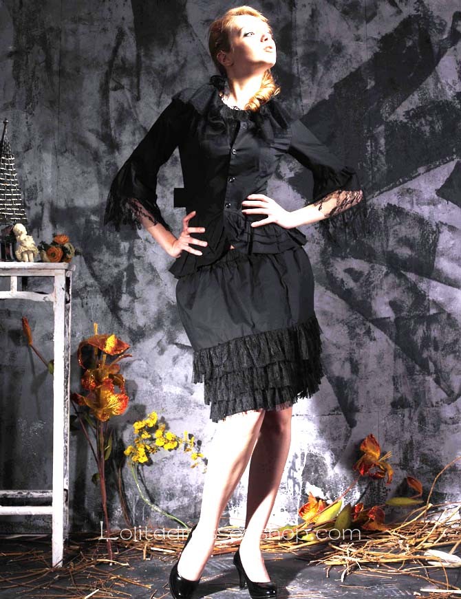 Gothic Black Scoop Half Sleeve Knee-length Lolita Dress With Lace Ruffles