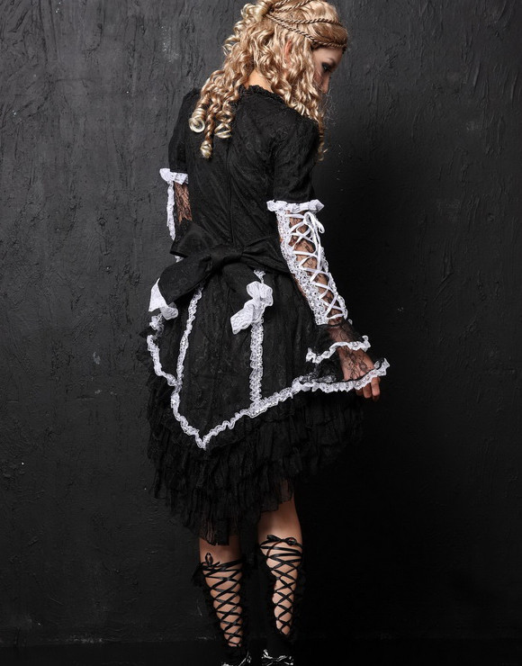 White Cotton Round Neckline bell sleeves multi-layered flounced kuro gothic lolita dress (Black sleeve available)