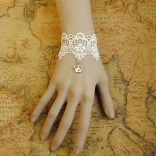 Sweet White Lace Crown Lolita Bracelet