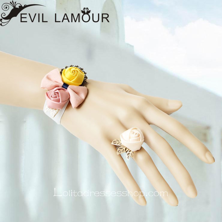 White Flannelette Flowers Lolita Bracelet