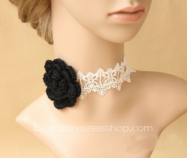 White Collar Short Affixed Neck Wool Flower Necklace