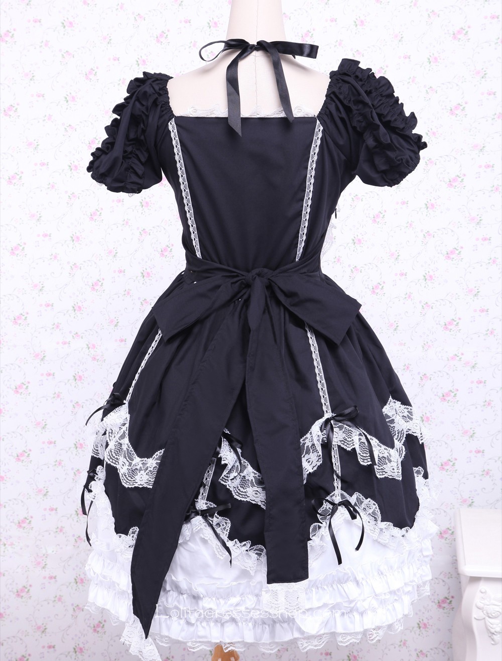 Black and White Cotton Square Neck Gothic Lace Trim Lolita Dress