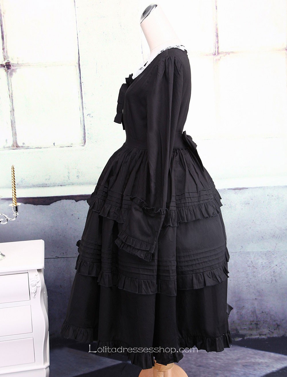 Ruffles Bow Black Long Sleeves Gothic Lolita Dress