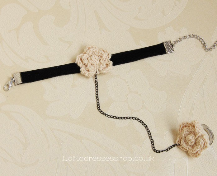 Sen Department Vintage Wool Flower Lolita Bracelet