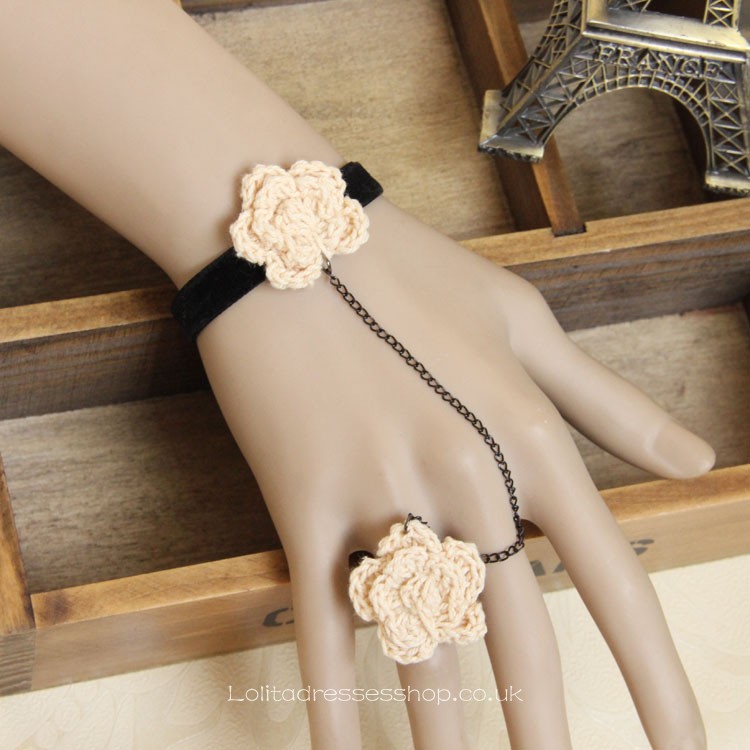 Sen Department Vintage Wool Flower Lolita Bracelet