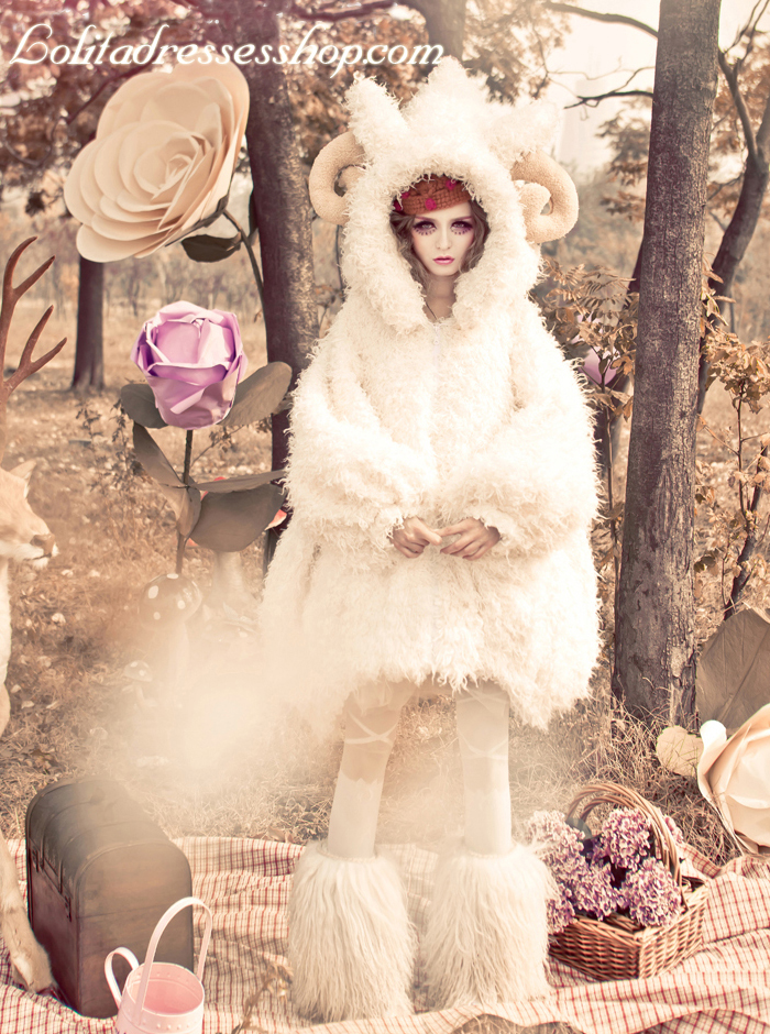 Winter Warm Hooded Claw Lantern Sleeve White Lolita Coat