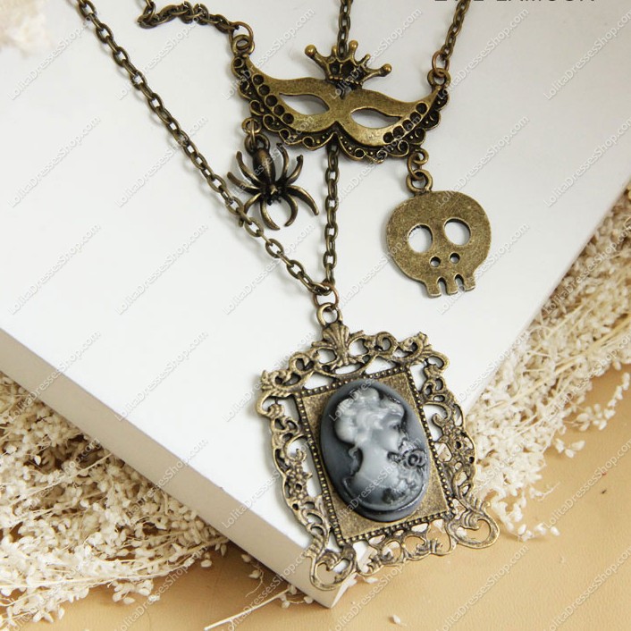 Retro Beauty Multi-Head Mask Skull Spider Lolita Sweater Chain