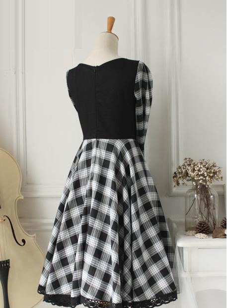 Vintage Black Heart Neck Long Sleeves Lattice Fashion Lolita Dress