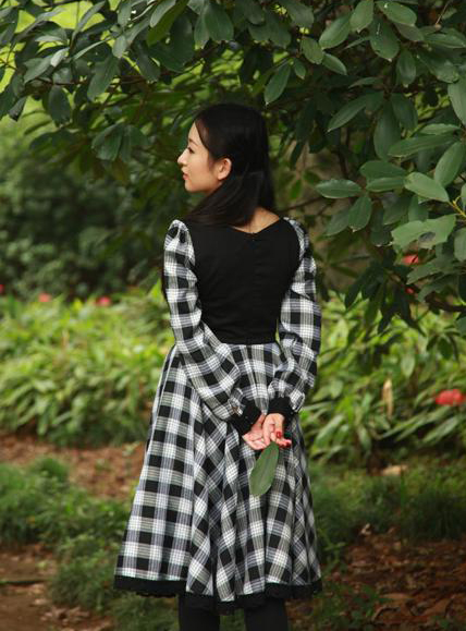 Vintage Black Heart Neck Long Sleeves Lattice Fashion Lolita Dress