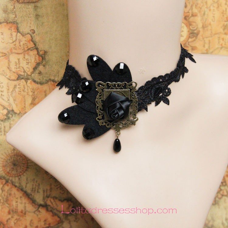 Lolita Gothic Black Lace Black Roses Retro Court Necklace