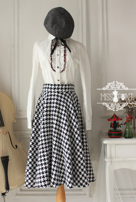 Monets Garden Vintage Houndstooth Miss Point Loilta Cape and Skirt Set