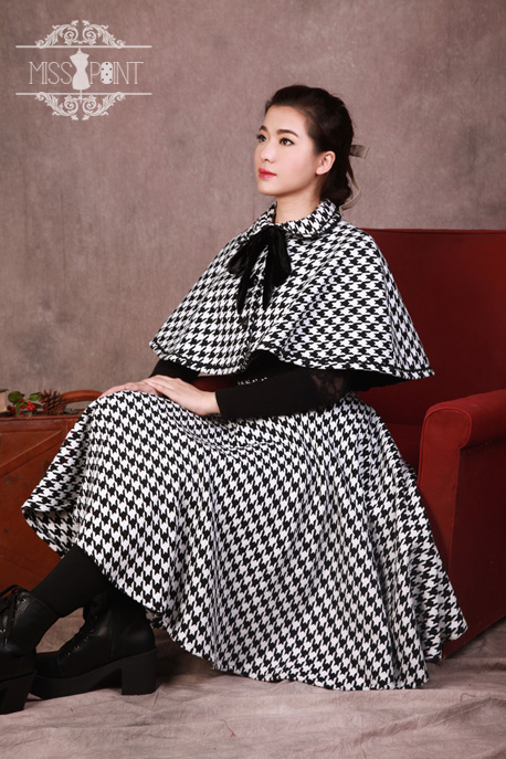 Monets Garden Vintage Houndstooth Miss Point Loilta Cape and Skirt Set