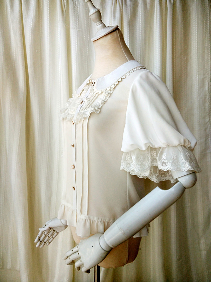 Original New Doll Collar Short Sleeved Chiffon Pagoda Sleeve Lolita Blouse