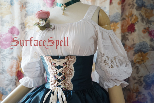 AlpenRose Gothic Ethnic Surface Spell Lolita Puff Sleeves Blouse