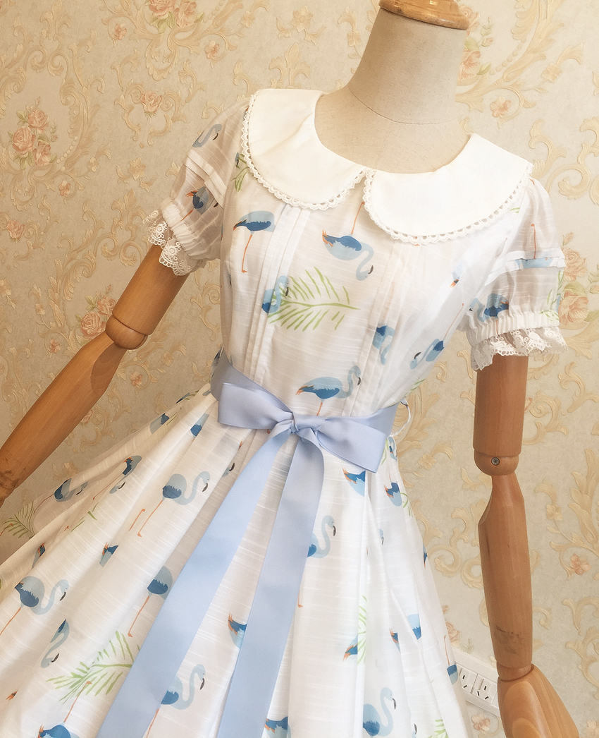 Short Sleeve Swan Printing Lolita Dress