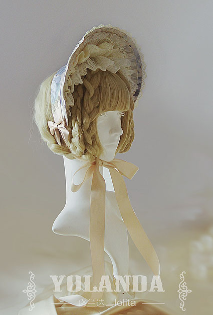 Leonora Classic Lace Lolita Bonnet