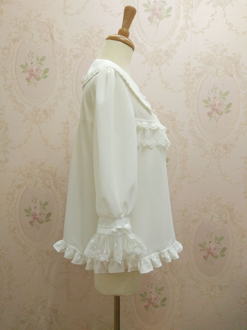 Gorgeous Lace Doll Collar Three Quarter Sleeve Lolita Blouse