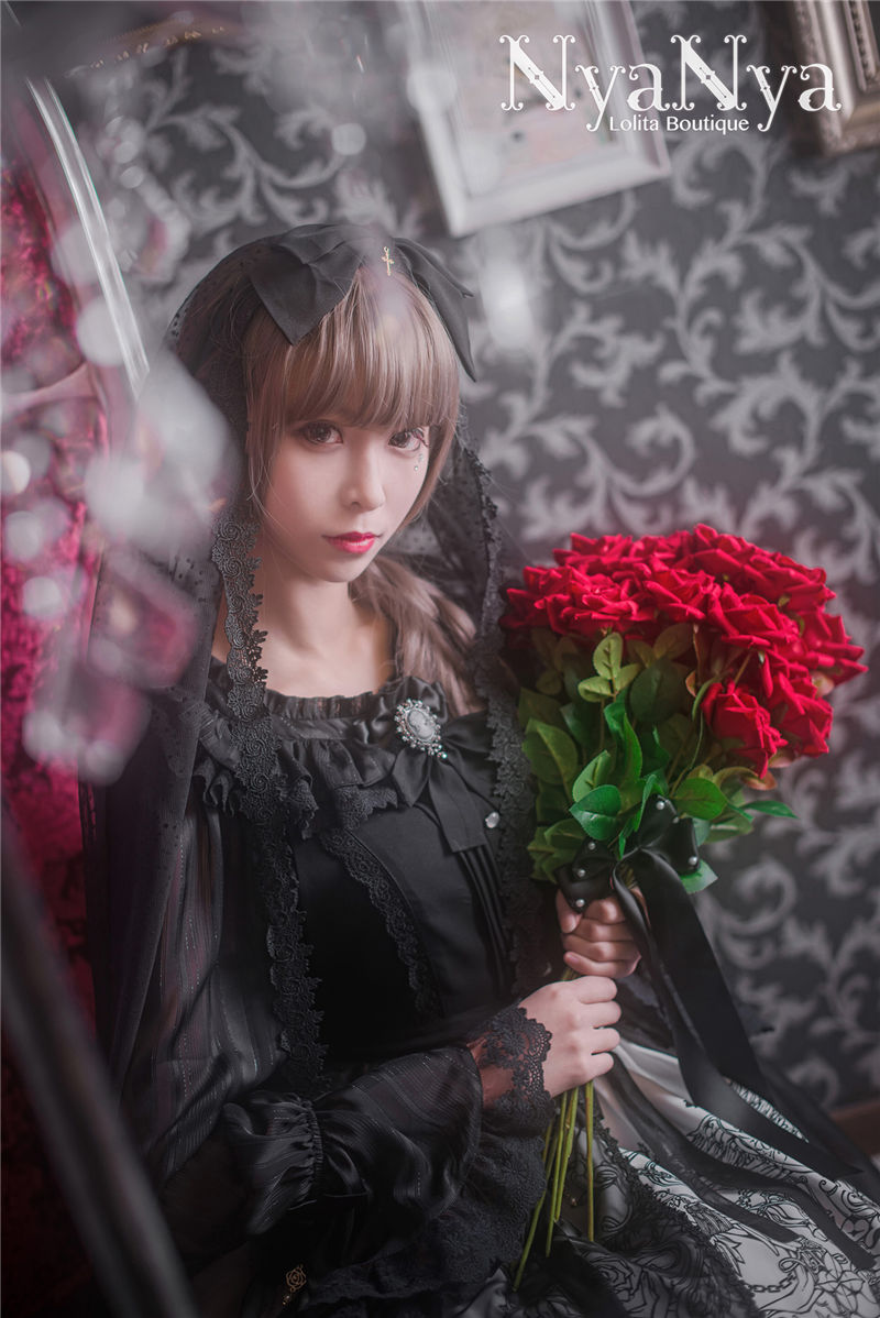 Rose Chandelier Printing Stitching Gothic Lolita JSK