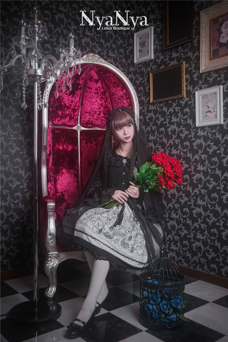 Rose Chandelier Printing Stitching Gothic Lolita JSK