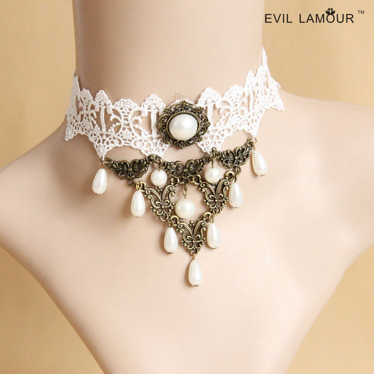 White Pearl Lace Clavicle Lolita Necklace