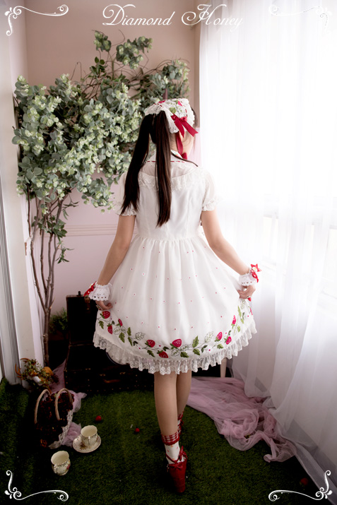 Strawberry Rattan Lolita Dress Cute Auger Strawberry Embroidery Dress