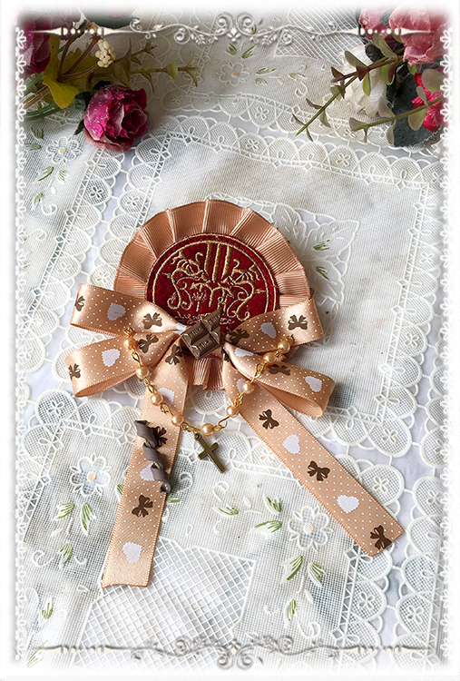 Cloth Embroidered Chocolate / Poker Resin Brooch Headdress